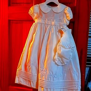 Sage Lauren Collection White Christening Gown with hat. 6-9 months. NWT